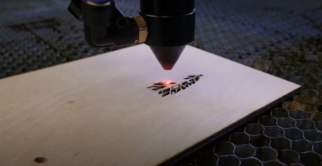 Резка фанеры на лазерном станке